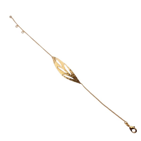 Bracelet en or martelé avec design de feuille