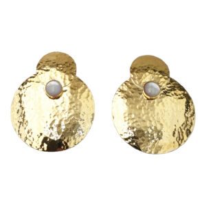 Boucles d'oreilles pendantes en or avec pierre semi-précieuse blanche