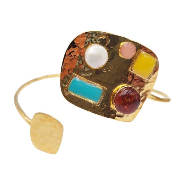 Bracelet jonc en or martelé serti de pierres semi-précieuses bleue, rouge, jaune, rose et blanche