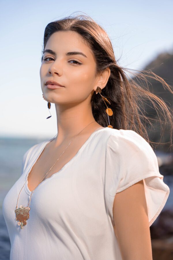 Les boucles d'oreilles longues Vincente – Image 6