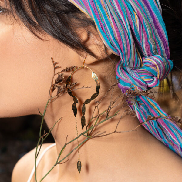 boucles d'oreilles couronne végétale Sienne – Image 2