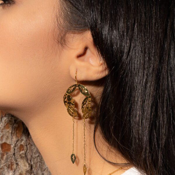 Boucles d'oreilles petites couronne végétale La Cacciarella – Image 2